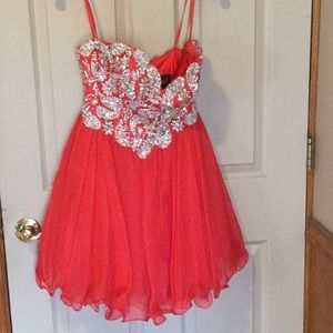Strapless, Short/babydoll red formal dress